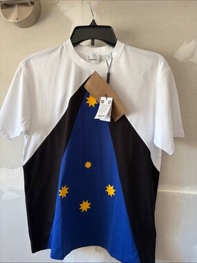 NWT Burberry Carrickrl Celestial collection t-shirt size xxs